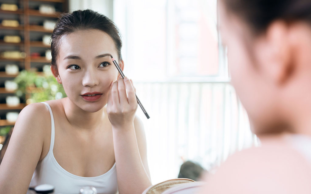 A股收评 | 沪指八连阳创近4年新高！创指收涨3.62% 算力龙头工业富联(601138.SH)再涨停