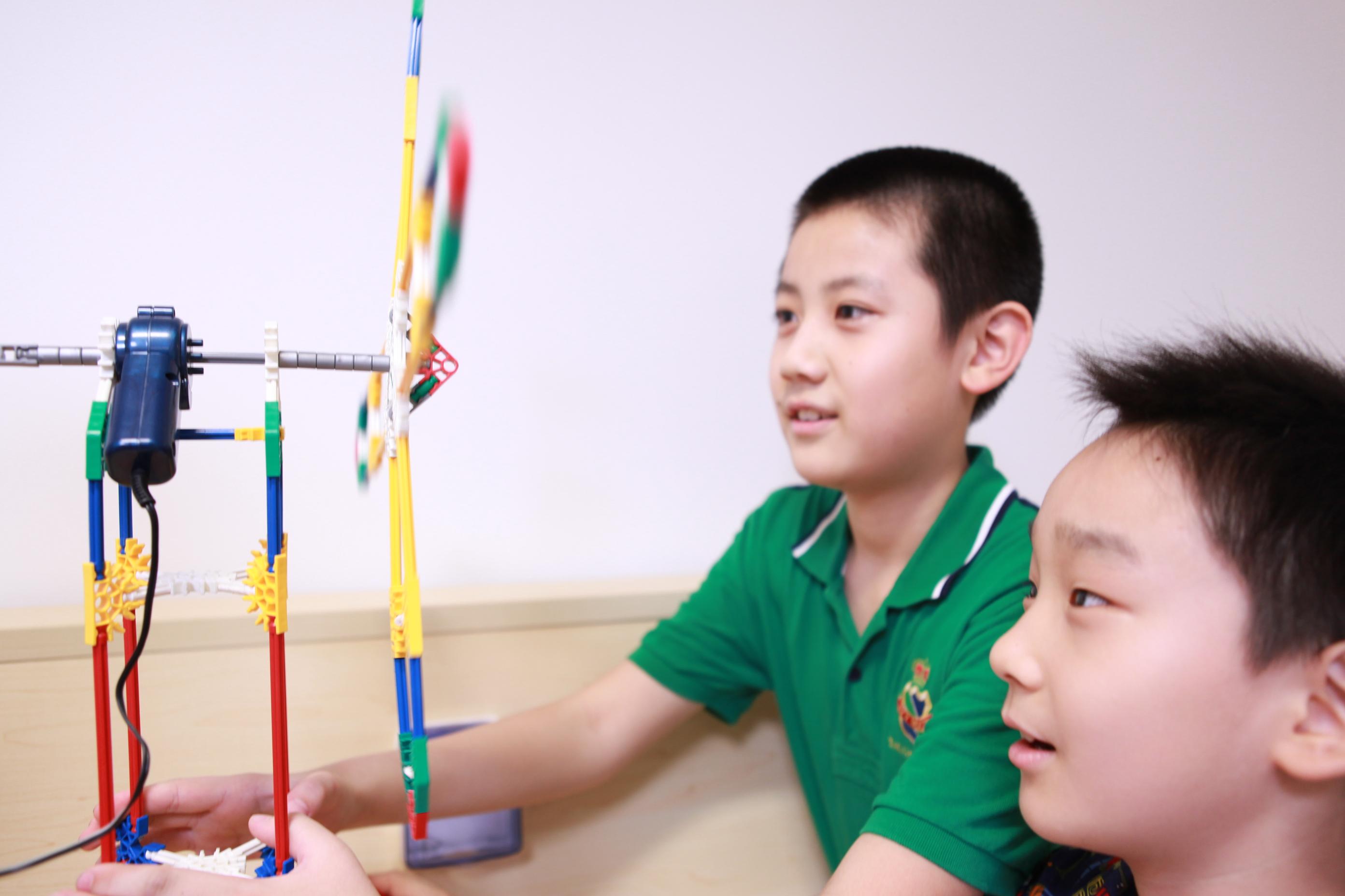 广湛高铁佛山站主站房主体结构完工