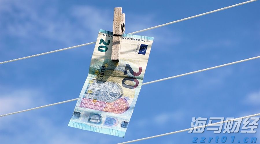 A股午评 | 三大指数小幅下跌 医药股持续强劲 光伏、物流等板块表现活跃