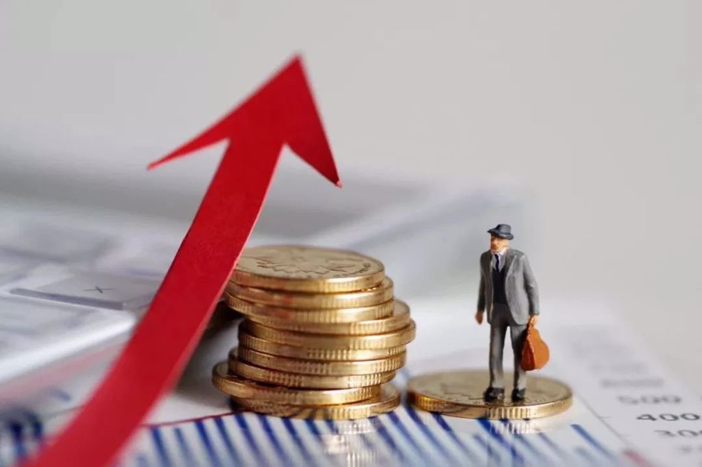 A股市场收评 | 沪指3700点得失反复，创业板指下滑1.08% 全市场逾4600股下跌